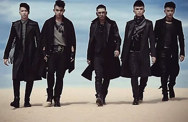 Sang tới MV Get on the floor (Ai đó đêm nay) hồi năm 2012, 365 làm chiến binh vũ trụ. Mỗi thành viên  đại diện cho 5 yếu tố ngũ hành: Kim, Mộc, Thủy, Hỏa, Thổ với từng tạo hình và tính cách riêng, đây là ý tưởng của bà bầu Ngô Thanh Vân. 