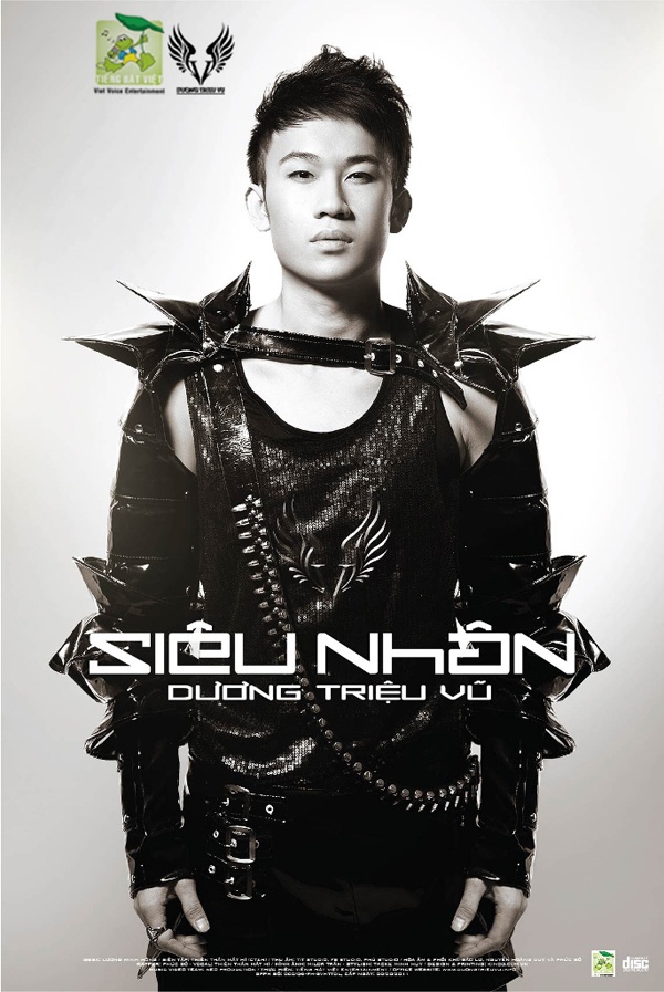 Để làm mới hình ảnh âm nhạc, năm 2011, nam ca sĩ Dương Triệu Vũ thực hiện hẳn một album mang tên Siêu nhân, trong đó có MV cùng tên tặng kèm khán giả. 