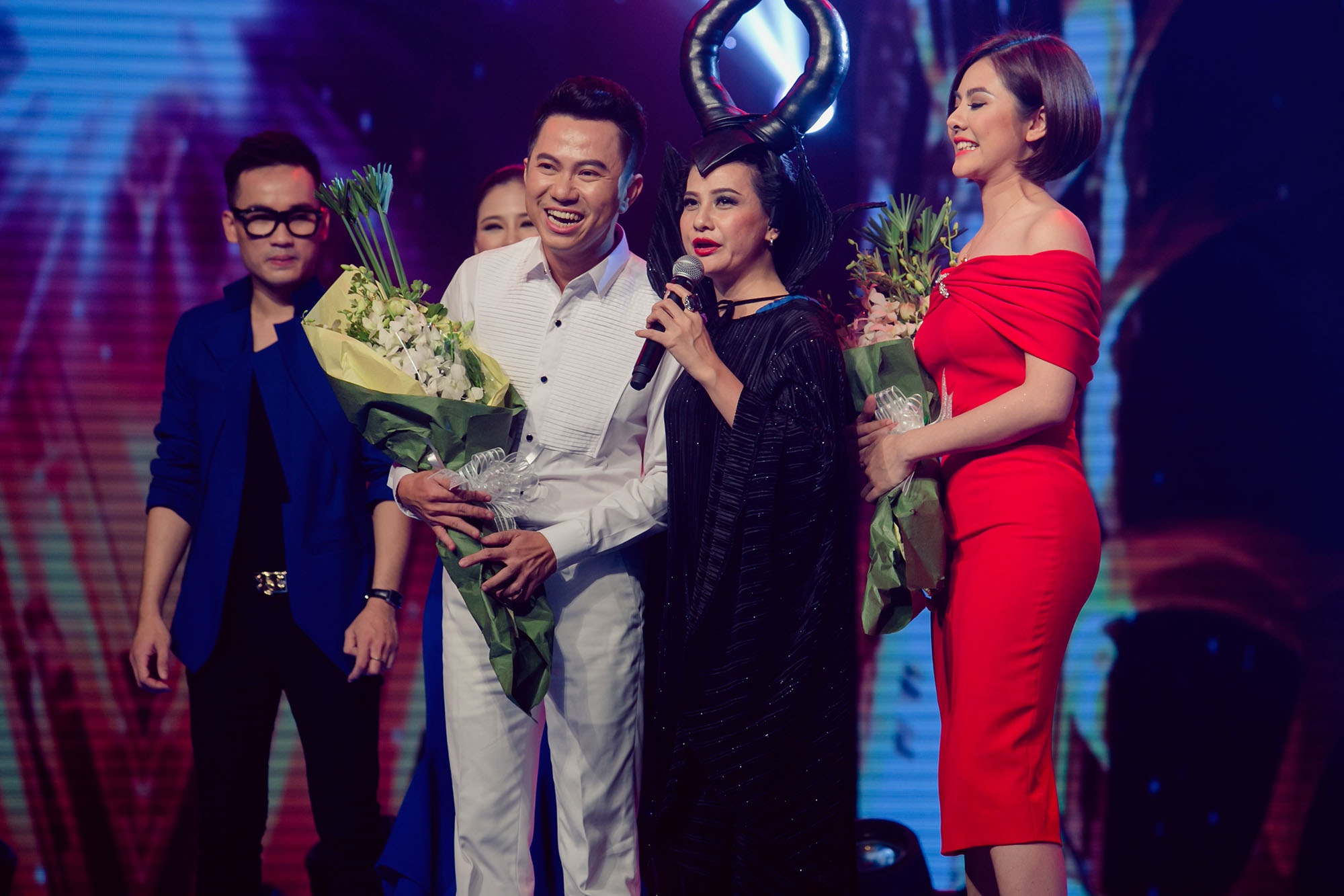 Trong đêm thi, cặp Vân Trang và Quốc Đại ôm trọn các giải thưởng. Với màn trình diễn Em đẹp nhất đêm nay, họ dành số điểm  gần như tuyệt đối 29,5/30 trở thành cặp đôi được điểm cao nhất từ giám khảo. Ngoài ra, nữ diễn viên 9X và bạn diễn cũng ẵm giải thưởng quan trọng nhất đêm là giải Cặp đôi xuất sắc nhất (tổng số điểm giám khảo và bình chọn cao nhất). Trước đó, họ nhận giải Cặp đôi được yêu thích nhất tuần qua số lượng tin nhắn bình chọn của khán giả trong tuần.