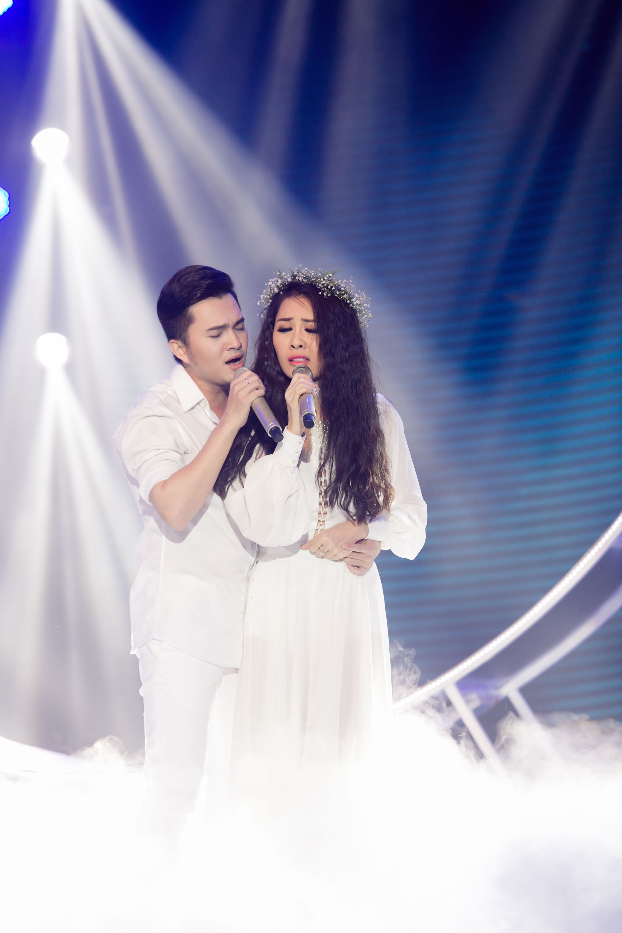 Giám khảo Quang Linh rất bất ngờ khi Quế Vân hát hay với hơi thở căng, đều. Anh cũng khen phần dàn dựng của họ hoàn hảo, phù hợp với ca khúc. Hai giám khảo còn lại đồng tình ý kiến này. Quế Vân - Nam Cường nhận tổng điểm 27/30 và là cặp đầu tiên được ngồi ghế nóng. Tuy nhiên, ngay sau đó, cặp đôi Tú Vi – Bùi Anh Tuấn đã vượt mặt với số điểm cao hơn là 28/30 điểm để thay thế vị trí.