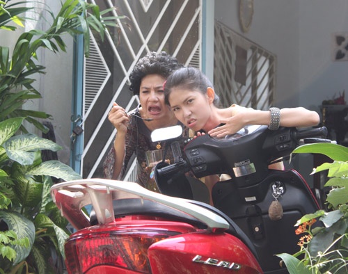 Diễn xuất của chân dài được đạo diễn Lê Hùng Quân và ê kip khen ngợi. Từ sau Mưa đầu mùa, Thùy Dương hiếm khi xuất hiện trên màn ảnh vì bận rộn với công việc chính làm người mẫu. 