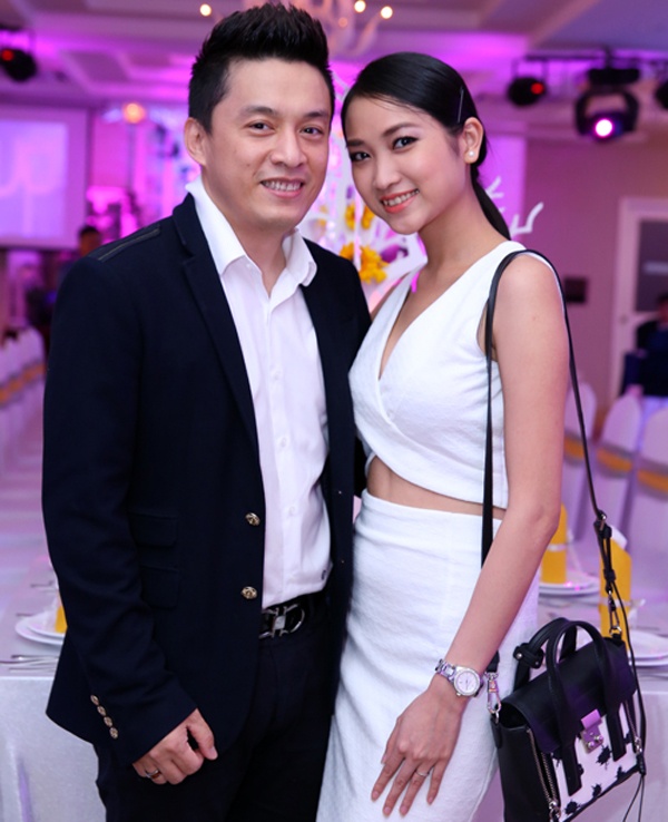 4 năm sau khi cuộc hôn nhân với người vợ Ý An tan vỡ, vào cuối tháng 11 đầu tháng 12 tới, ca sĩ Lam Trường sẽ làm chú rể lần hai. Cô dâu của anh là cựu hot girl Yến Phương – người kém Lam Trường tới 17 tuổi. 