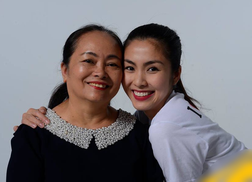 Khoanh khac than thiet ben me cua my nhan Viet hinh anh