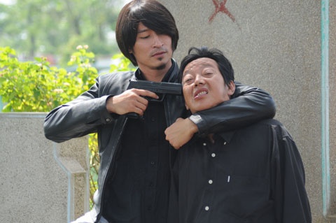 Từng đóng chung phim thời chưa yêu nhau, năm 2013, vợ chồng Huy Khánh - Mạc Anh Thư mới có dịp tái ngộ trên phim trường qua bộ phim truyền hình Nghiệt oan. Mặc dù đóng chung phim, nhưng cặp đôi lại thể hiện nhân vật ở hai tuyến khác nhau. 