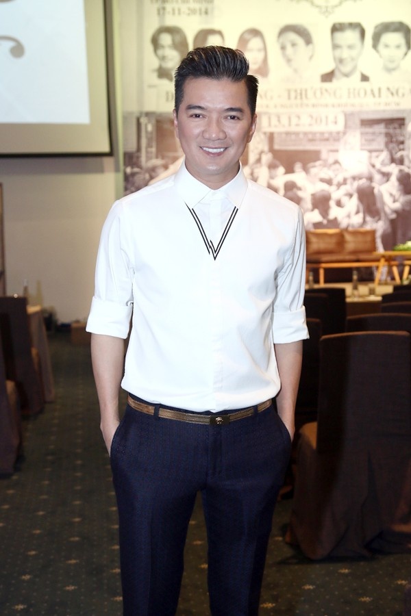 Vào tháng 12 tới, “ông hoàng nhạc Việt” Đàm Vĩnh Hưng sẽ có liveshow hoành tráng Thương hoài ngàn năm 2 tại TP. HCM và Hà Nội, nối tiếp sự thành công của đêm nhạc cách đây 7 năm. Điều đặc biệt là đêm nhạc của nam ca sĩ sẽ chỉ dành cho 800 khán giả có điều kiện tài chính bởi giá vé dao động từ 2 đến 5 triệu đồng. 