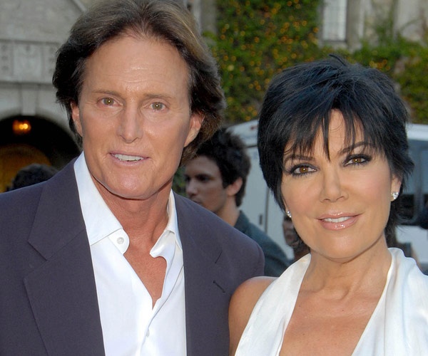 Cuộc chia tay không khiến những ai quan tâm đến gia đình Kardashian bất ngờ bởi Kris khá bận rộn với công việc lăng xê cho bản thân và các cô con gái. Kể từ khi show truyền hình thực tế Keeping Up with the Kardashians lên sóng vào năm 2007, Kris bận rộn với việc quảng bá hình ảnh, vợ chồng cô bắt đầu không còn song hành bên nhau. 