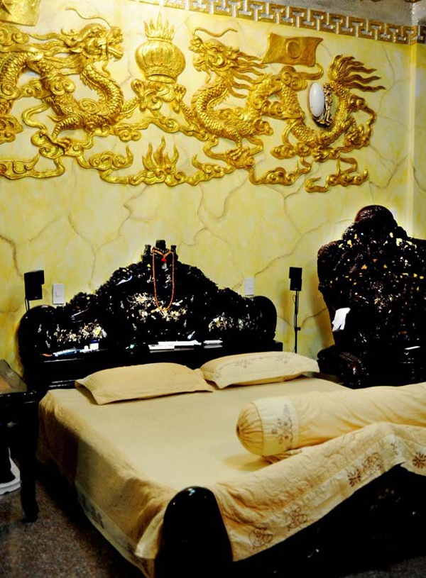 Cơ ngơi ấn tượng của giọng ca Tình cha đã ngốn 150 lượng vàng lúc bấy giờ. 