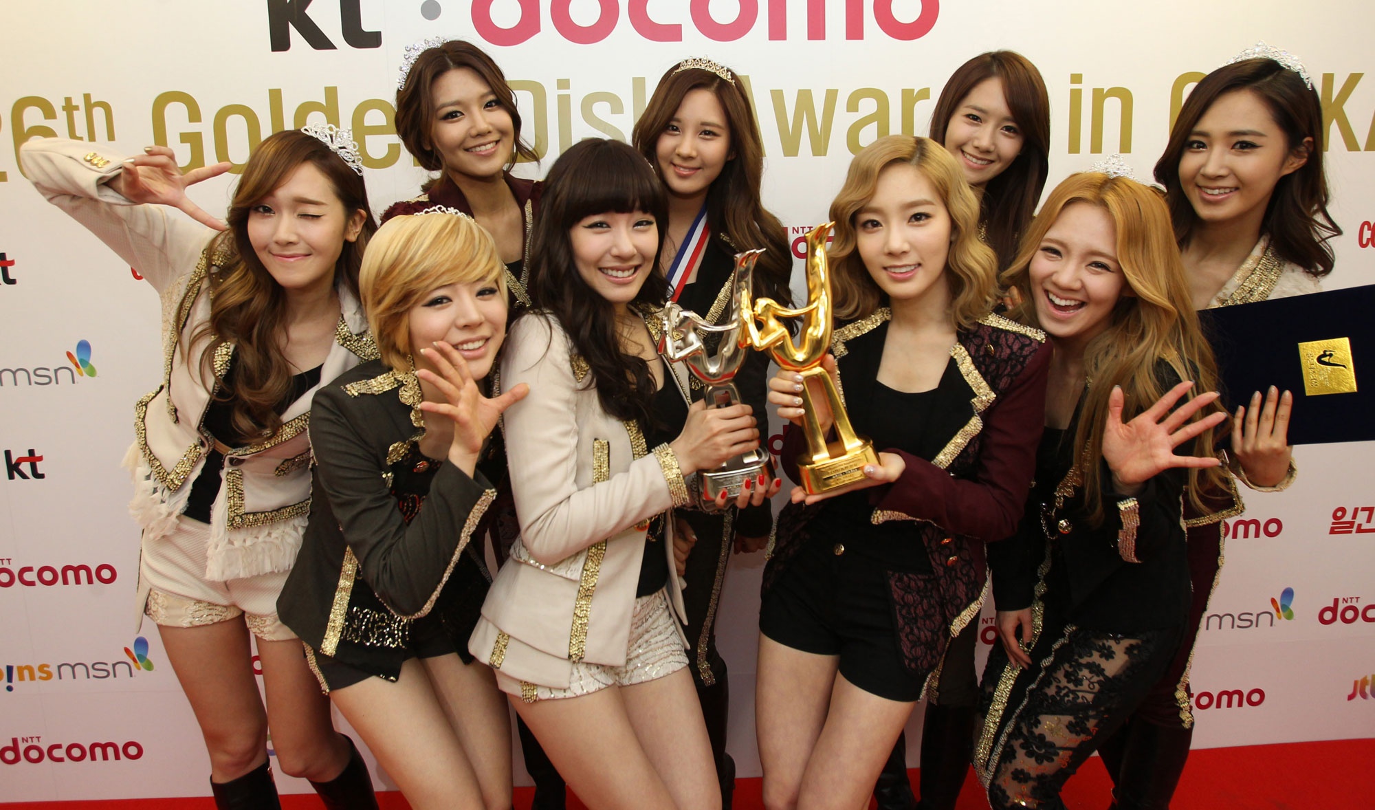 SNSD gianh 2 de cu quan trong tai Golden Disk Awards 2015 hinh anh