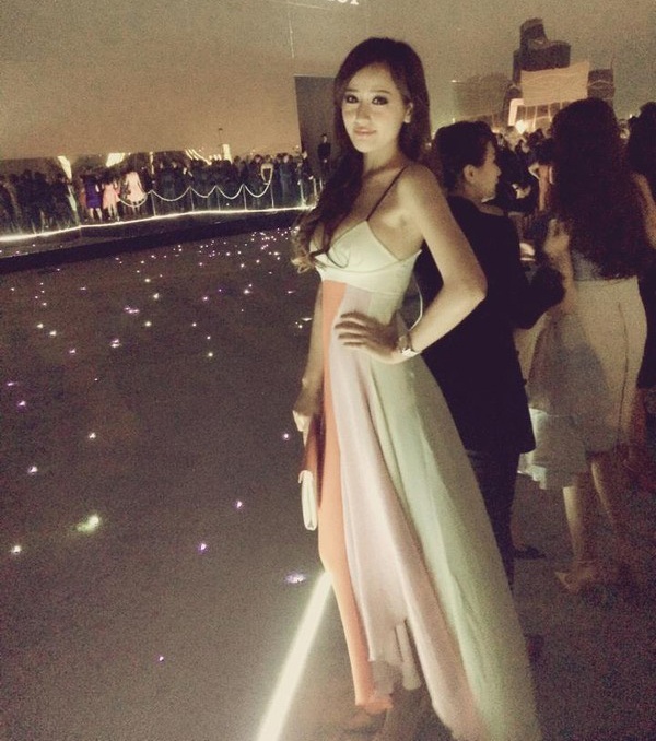 Đầu tháng 4 năm nay, Hoa hậu Mai Phương Thúy được hãng thời trang Dior mời tới Hong Kong tham dự bữa tiệc sang trọng nằm trong khuôn khổ hãng ra mắt BST mới. Mai Phương Thúy nằm trong số 20 khách VIP mà Dior mời tới. 