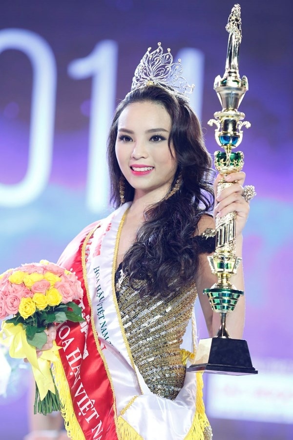Hoa hậu Việt Nam 2014 Nguyễn Cao Kỳ Duyên gây chú ý vì có tên trùng với nữ MC hải ngoại.