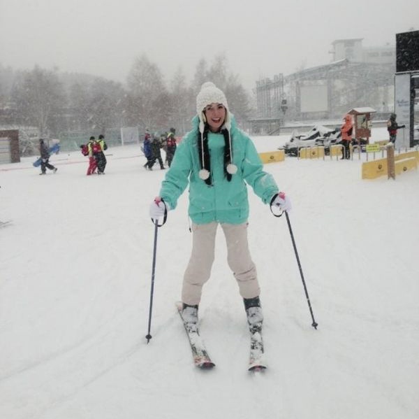 Tháng 12 năm ngoái, Hoa hậu Việt Nam 2010 Ngọc Hân đưa bố mẹ đến du lịch Hàn Quốc, tận hưởng không khí mùa đông tại đây. 