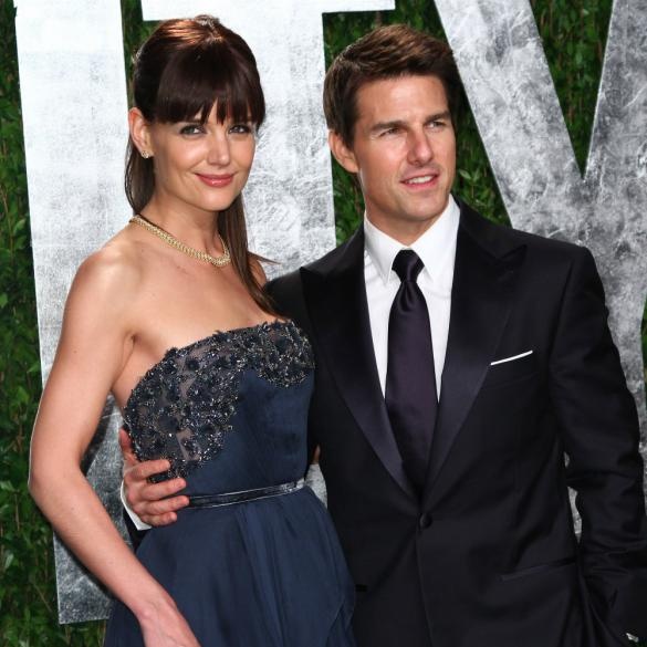 Hôn nhân Tom - Kat đổ vỡ bị đồn do giáo phái Scientology của Tom.