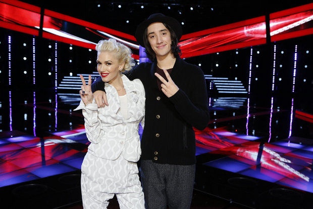 Taylor John Williams và HLV Gwen Stefani.