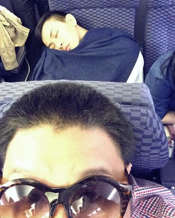 Trong chuyến đi du lịch đến Hong Kong cùng các nghệ sĩ 