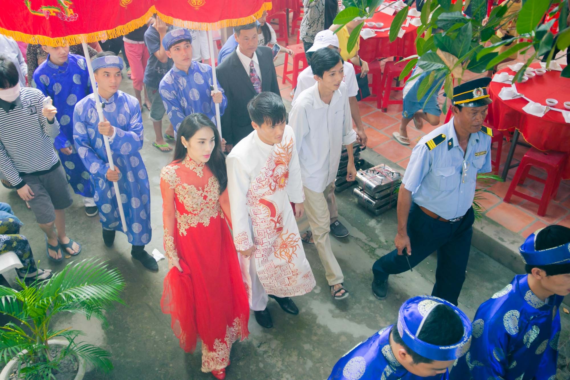 Không chỉ đãi toàn món chay trong tiệc cuối tối 27/12, vài ngày nay, gia đình Thủy Tiên chỉ làm tiệc chay đãi các quan khách đến dự.