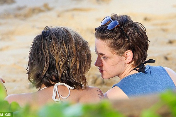 Kristen Stewart dinh nghi van yeu nguoi cung gioi hinh anh
