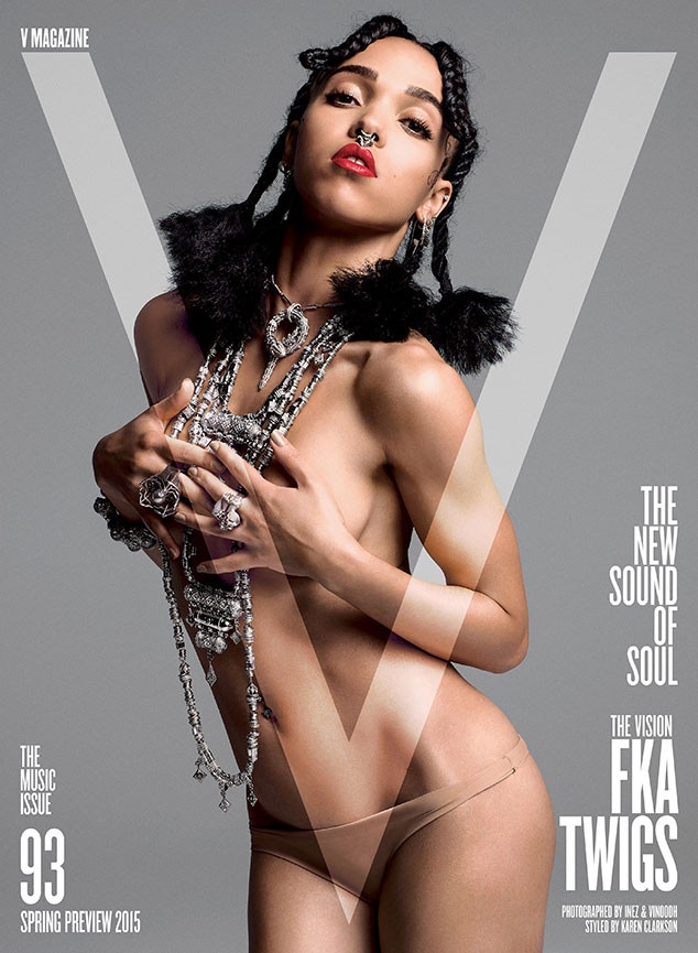 FKA Twigs trên trang bìa tạp chí V.