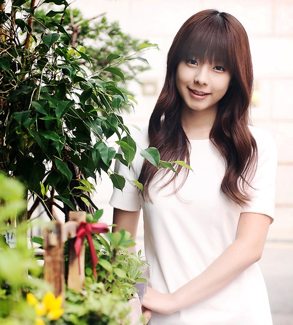 Cái tên Juniel được xuất phát từ tên thật của nữ ca sĩ - Jun Hee kết hợp cùng với chữ L viết tắt của Love (Jun Hee L).  Juniel cho rằng cái tên này sẽ thể hiện được nhiều cung bậc cảm xúc.