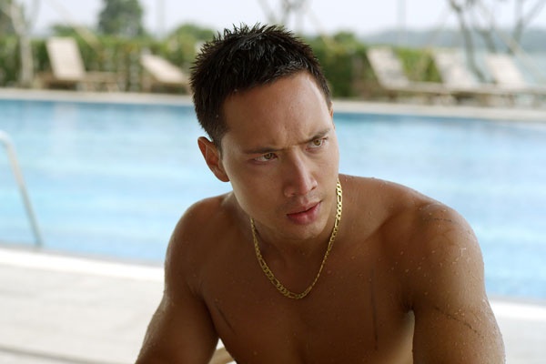 Kim Lý được coi là mỹ nam mới của màn ảnh Việt sau màn xuất hiện trong bộ phim Hương Ga công chiếu vào mùa thu năm 2014. Dù không phải vai chính có nhiều đất diễn nhưng gương mặt điển trai cùng vóc dáng vạm vỡ, nhân vật trùm giang hồ Tùng Hero của anh gây được ấn tượng tốt đẹp với khán giả, đặc biệt là fan nữ. 