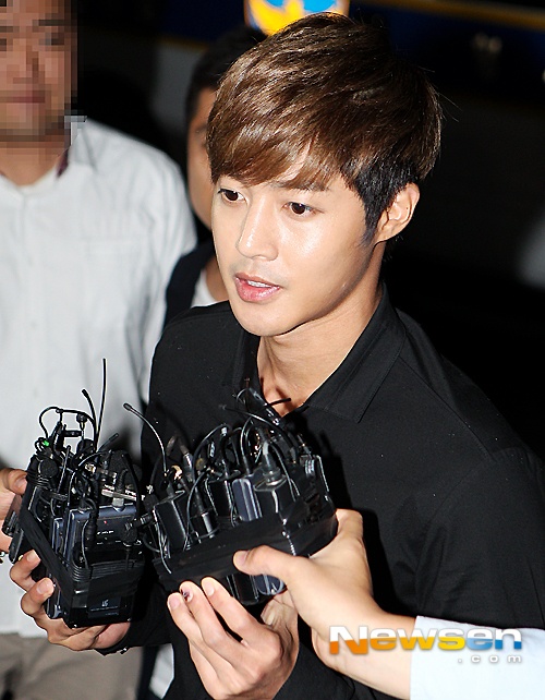 Ca sĩ, diễn viên Kim Hyun Joong.