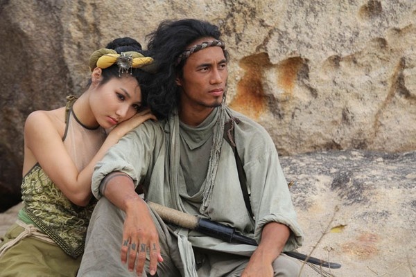 Trong bộ phim Mỹ nhân kế ra mắt năm 2013, người đẹp Diễm My 9x vào vai cô gái Mai Thị có người yêu là anh chàng chăn dê Dương Linh do Phạm Anh Khoa đóng. Cảnh làm tình của cặp đôi này ở một mỏm đá được cho là nóng bỏng nhất của phim. 