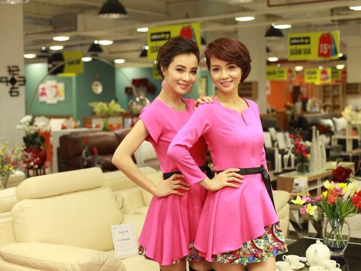 Mai Thu Huyen va chi gai noi bat voi vay hong hinh anh