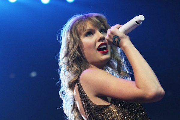 Taylor Swift se khong bieu dien o Grammy 2015 hinh anh