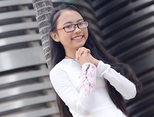 Phuong My Chi chuc Tet nguoi ham mo hinh anh