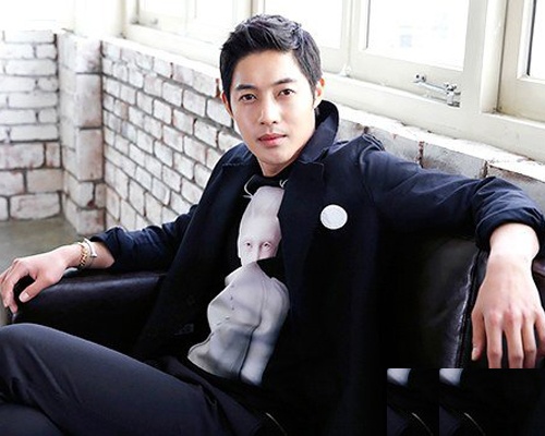 Kim Hyun Joong sap co con voi ban gai bi hanh hung hinh anh