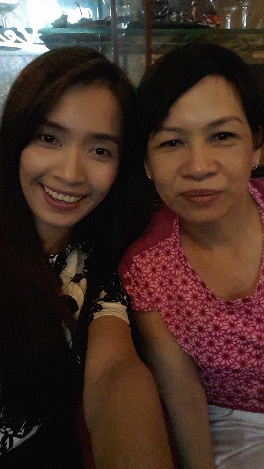 Trong đoạn chia sẻ cô gửi đến người mẹ vừa ra đi, nữ ca sĩ hy vọng mẹ cô được bình an, không còn đau đớn vì bệnh tật nữa. Đồng nghiệp cùng người hâm mộ gửi đến lời chia buồn với Ái Phương và gia đình cô. 