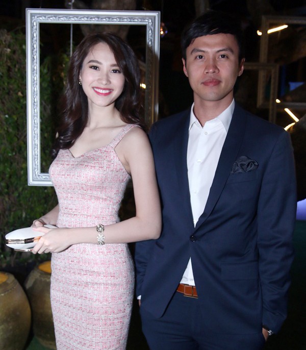 Trước Kỳ Duyên, đàn chị của cô là Hoa hậu Thu Thảo cũng vướng phải chuyện không vui ngày đầu năm. Hôm mùng 2 Tết, Hoa hậu Việt Nam 2012 bất ngờ đăng tải dòng chia sẻ về việc một số trang mạng đăng tin cô sắp lên xe hoa. Cùng với bài báo là bức ảnh Thu Thảo đứng bên cạnh một người đàn ông được cho là hôn phu của cô. Trong status, Hoa hậu gọi người đàn ông trong ảnh là người anh trai thân thiết và bạn bè, người thân cô đều biết rõ mối quan hệ này. 