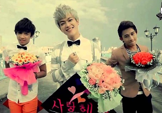 MV Loi yeu do - HKT hinh anh