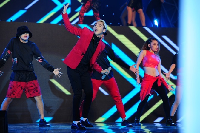 The Remix: Nhan to thap lua nhac dien tu tai Vpop hinh anh