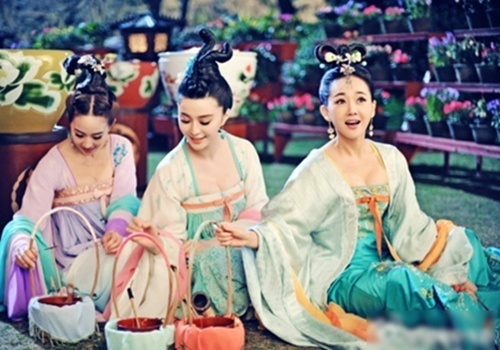 Pham Bang Bang muon lam phan 2 'Vo Mi Nuong truyen ky' hinh anh