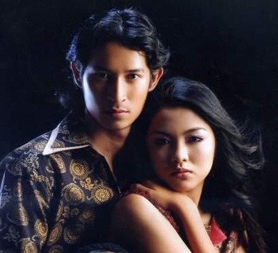 Đến với nhau khi chưa nổi tiếng, Tăng Thanh Hà chia sẻ cô và Huy Khánh đã rất gắn bó. Tuy nhiên không lâu sau, danh tiếng làm rạn nứt mối tình đẹp. Ngọc nữ màn ảnh còn úp mở thêm, một phần lý do chia tay cũng là vì Huy Khánh có bóng hồng khác. 