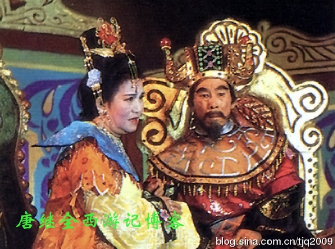 Triệu Lệ Dung đảm nhận vai Xa Trì vương hậu sinh năm 1928 và mất ngày 17/7/2000, hưởng thọ 72 tuổi.