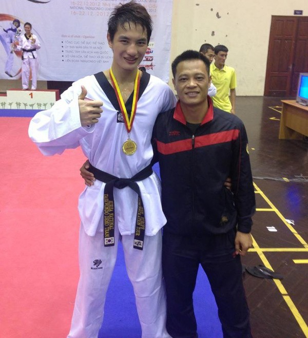 Nguyễn Văn Sơn ở thời điểm cách đây vài năm, mũi của anh to tròn hơn hiện tại.