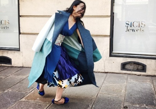 Truong Hinh Du vap nga giua pho vi giay cao got hinh anh