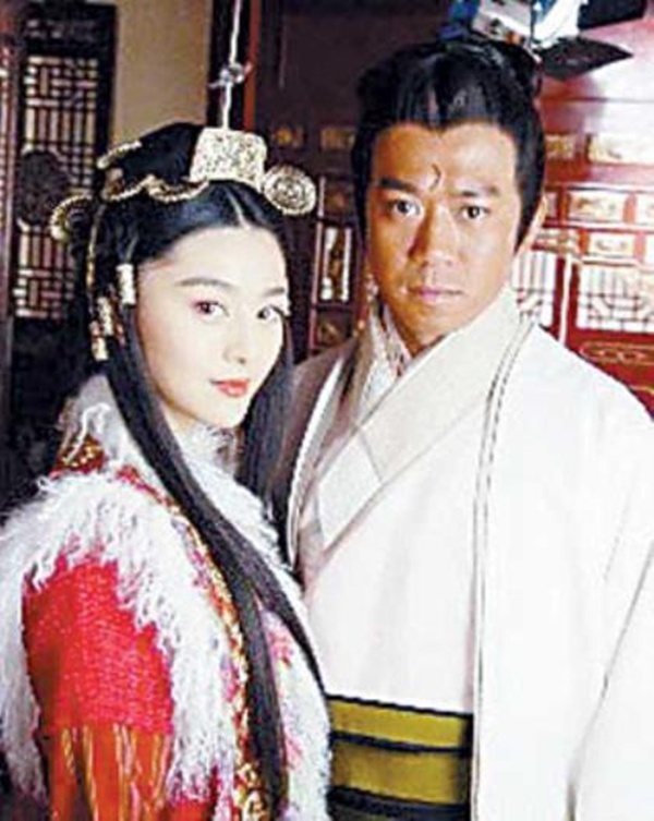 Vương Học Binh và Phạm Băng Băng trong Tuổi trẻ của Bao Thanh Thiên.