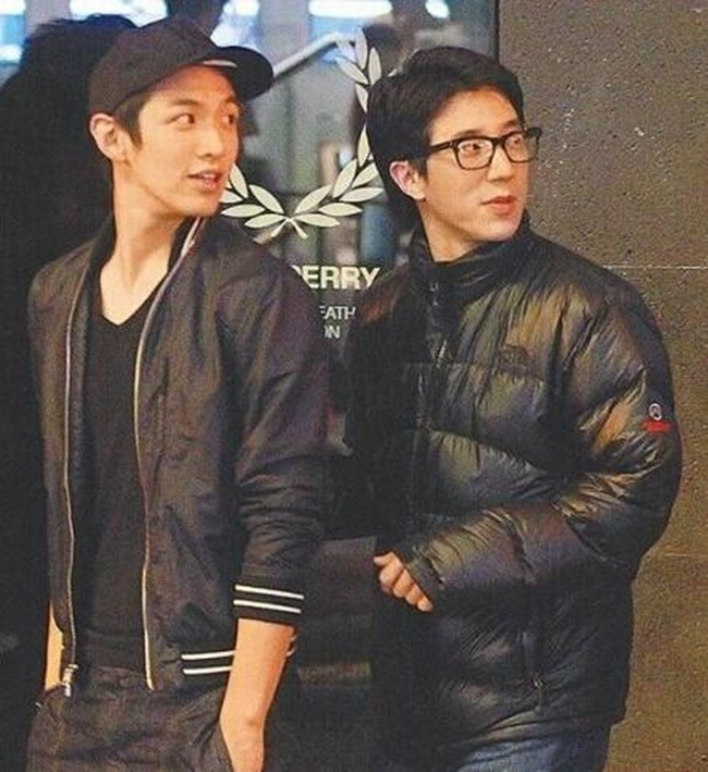 Phòng Tổ Danh và Kha Chấn Đông: Hai tài tử được kỳ vọng của làng giải trí Hoa ngữ bị bắt tại Bắc Kinh vào hồi 11 giờ ngày 14/8/2014 vì ma túy. Ngày 29/8, Kha Chấn Đông được thả ra sau khi nộp phạt. Phòng Tổ Danh lĩnh án 6 tháng tù vì còn cả hành vi tàng trữ ma túy.