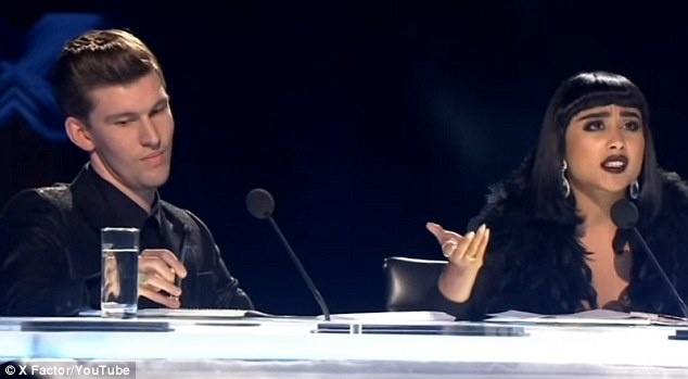 Vợ chồng giám khảo  Natalia Kills – Willy Moon tại X Factor cuối tuần qua.