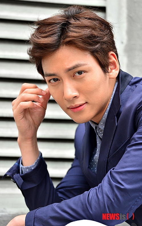 Diễn viên Ji Chang Wook.