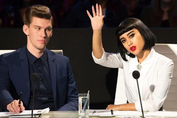 Giam khao X Factor xin loi thi sinh bi ha nhuc hinh anh