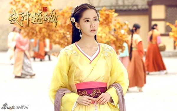 Nhân vật Hạ Hầu Khinh Y do Yoona của nhóm SNSD đóng. Đây là nhân vật không có thật tiểu thuyết.