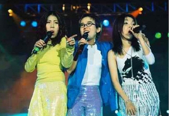 Phuong Uyen - Nguoi dan ba quyen luc cua showbiz Viet hinh anh