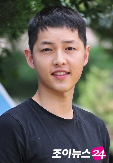 Song Joong Ki sẽ tái ngộ khán giả ngay sau khi xuất ngũ.