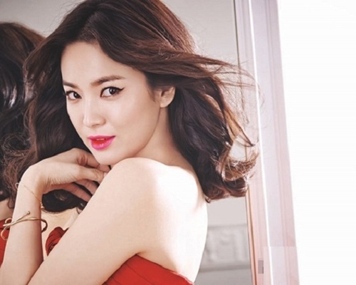 Song Hye Kyo tro lai dong cap cung trai tre hinh anh