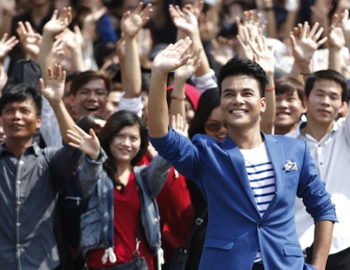 Vietnam Idol: Diem yeu MC bao gio thoi lap lai? hinh anh