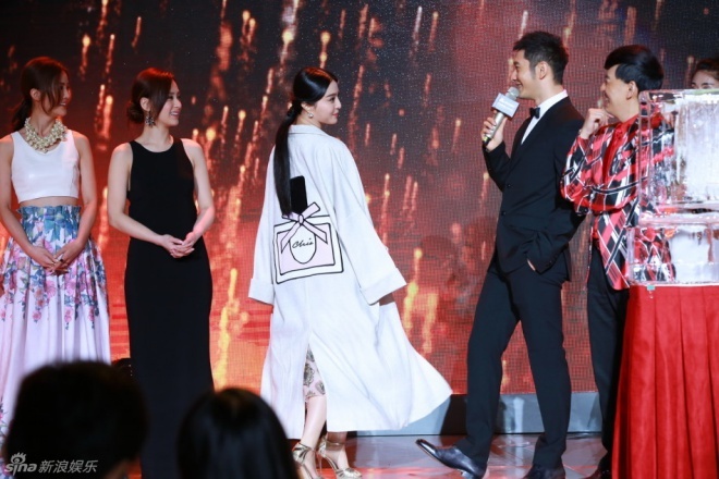 Phải mất vài phút sau đó, một nữ diễn viên bản lĩnh như Phạm Băng Băng mới có câu trả lời về phía tài tử họ Huỳnh.