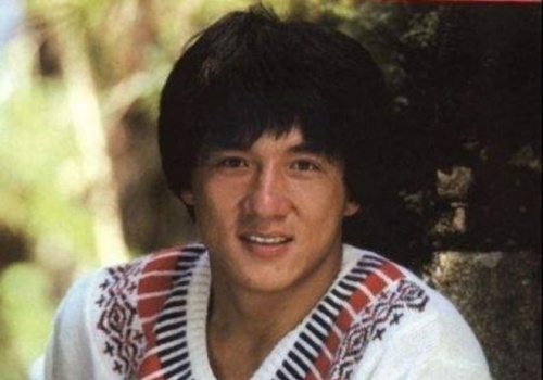 Qua khu nghien ngap va tieu xai trac tang cua Thanh Long hinh anh